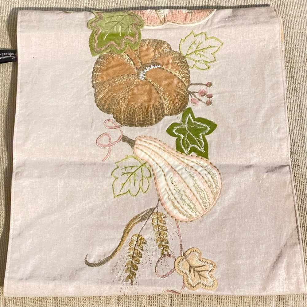 Pink and golden fall harvest pumpkin table runner - Picture 4 of 4